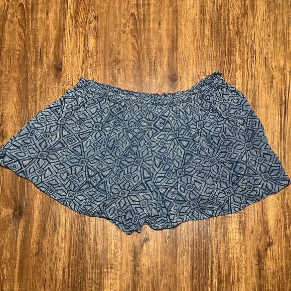 Sun & Shadow Geo Floral Print Shorts Size XL - Picture 7 of 7
